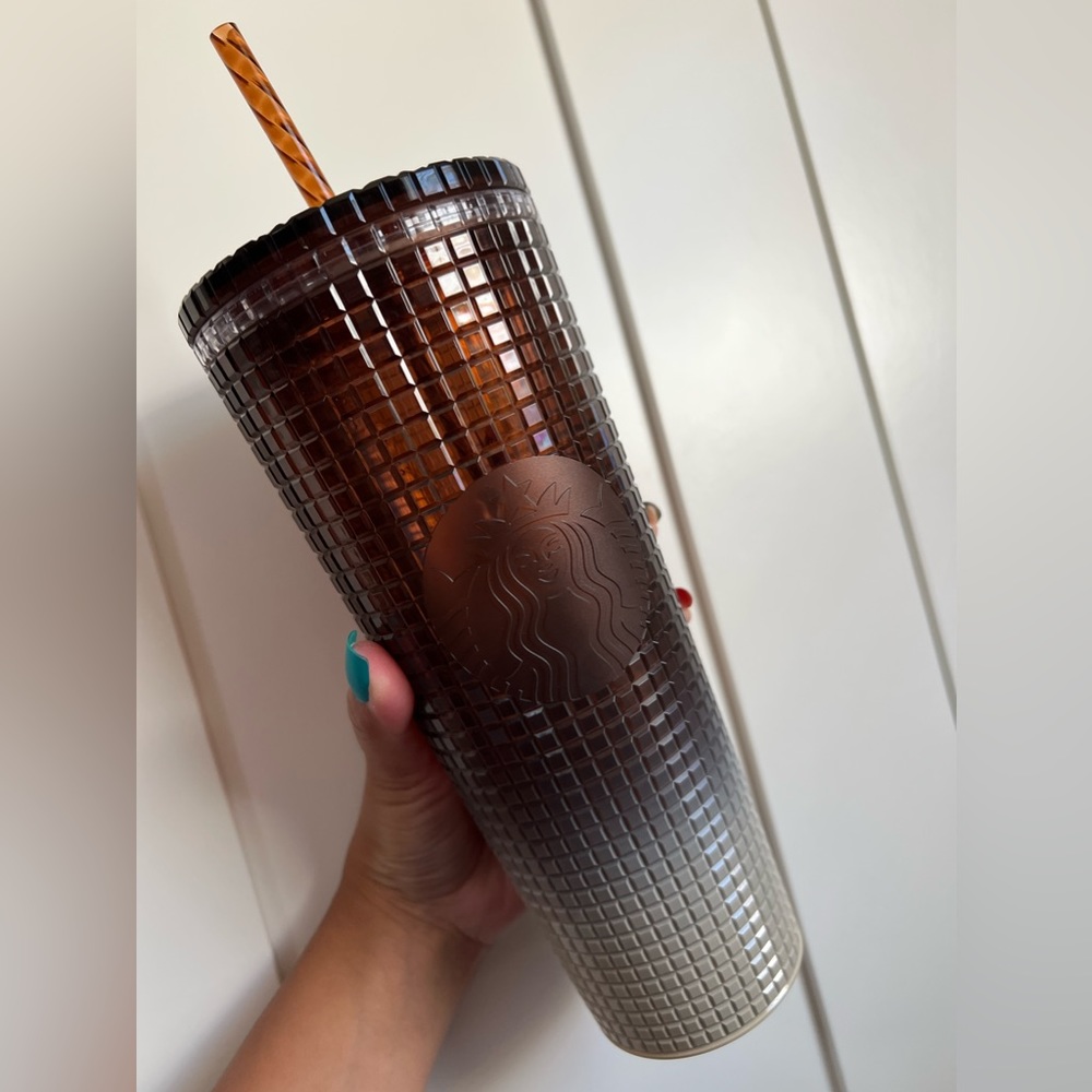 🎉 SOLD 🎉 starbucks grid tumbler in gradient brown thailand exclusive